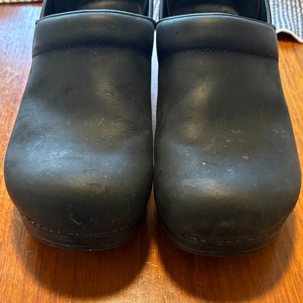 Dansko Men’s Classic Professional Oiled Leather Black Slip-On Clog Shoes 44 - Picture 5 of 6